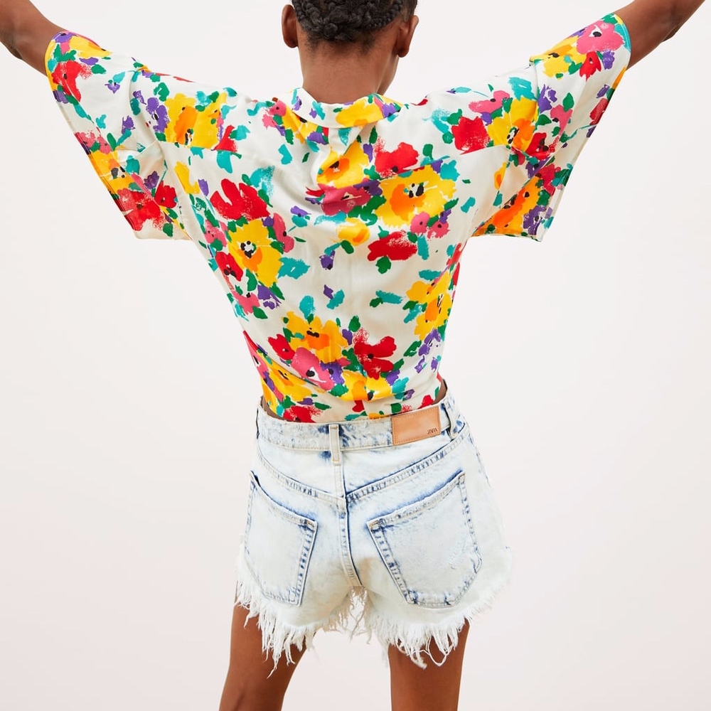 π Zara Knotted Floral Printed Shirt NWT π - Picture 3 of 9